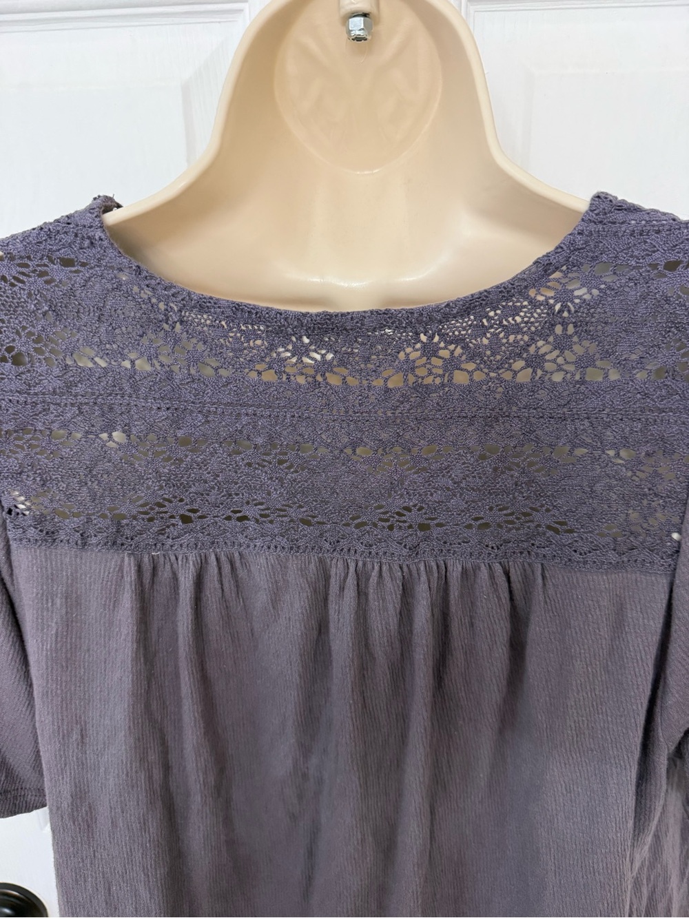 Lucky Brand Open Neck Lace Top Small Boho Gauze Button Front - Picture 8 of 12